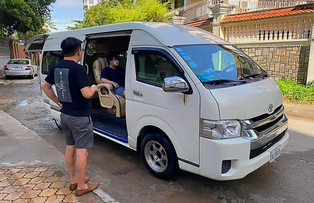 Private Transfer from Phnom Penh to Siem Reap with Sightseeing